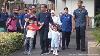 Momong Cucu di Mal, Mewahnya Gaya Iriana Jokowi Pakai Produk Prancis