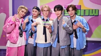 Bikin Haru, WayV Raih Trofi Pertama Music Show Setelah 5 Tahun Debut