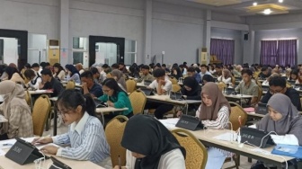 Bikin Mudah dan Murah! UGM Yogyakarta Gelar Ujian Masuk di Kota Makassar