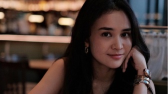 Fashionable! Tiru 4 OOTD Michelle Ziudith, Bintang Film 'Ipar Adalah Maut'