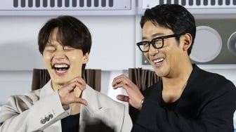 Terbawa Emosi, Yoo Jin Goo Tak Sengaja Pukul Ha Jung Woo di Film Hijacking