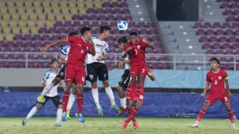 Momen Jurus 'Pratama Arhan' Bantu Timnas Indonesia U-16 Koyak Gawang Singapura