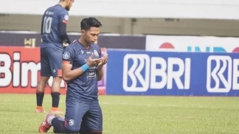 Malam-malam, Bagas Adi Nugroho Tulis Surat Pamitan untuk Aremania, Segera Gabung Bali United?