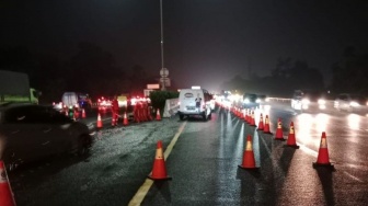 Kecelakaan di Tol Jagorawi KM 20+200 Sebabkan Contraflow, Pengguna Jalan Diminta Patuhi Aturan