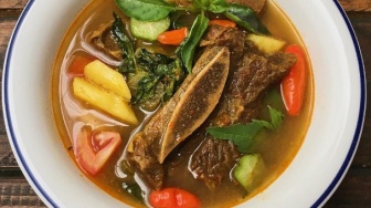 Manfaatkan Sisa Daging Kurban! Resep Pindang Tulang Palembang nan Lezat