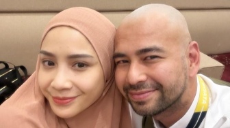 Baru Pulang dari Mekah, Cara Berhijab Nagita Slavina Langsung Disorot