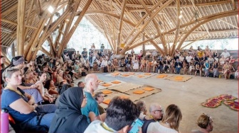 Amitav Ghosh hingga Ayu Utami Ramaikan Ubud Writers & Readers Festival 2024