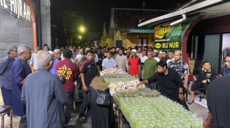 Tradisi Unik Idul Adha di Solo: Makan Bersama hingga Dapat Uang Tunai Rp50 Ribu