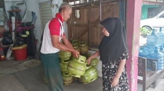 Kementerian ESDM: Selama Ini Warung Jual LPG 3 Kg Itu Ilegal!