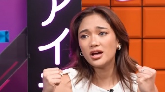 Keren! Marion Jola Skakmat Netizen yang Bully Fuji dengan Sebutan 'Aura Magrib'