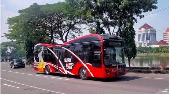 Anti-Ribet! Panduan Lengkap Naik Suroboyo Bus, Cocok Buat Solo Traveling di Surabaya