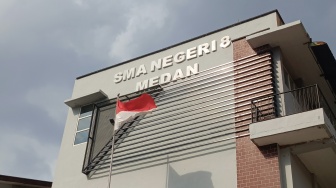 Kepsek SMAN 8 Medan Sebut Siswi Tak Naik Kelas Bukan Karena Laporkan Pungli, Ini Dalihnya