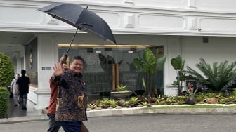 Menerka Pengunduran Diri Airlangga Hartarto, Implikasi ke Pilkada hingga Gejolak Internal Partai Golkar