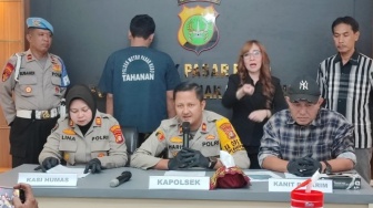 Diguyur Bensin Gegara Galak Ditagih Utang, Detik-detik Joki Tong Setan di Pasar Rebo Bakar Temannya Lagi Mabuk