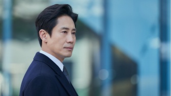 Bintangi 'The Auditors', Ini Cara Shin Ha Kyun Lakukan Pendalaman Karakter