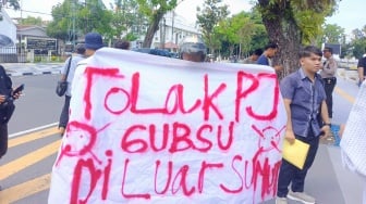 Mahasiswa Turun ke Jalan Tolak Pj Gubernur Sumut Agus Fatoni, Sempat Ada Intervensi untuk Batal Demo