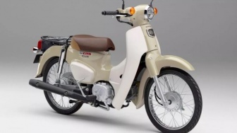 Honda Suntik Mati Super Cub 50 Di Tengah Menjamurnya Sepeda Listrik