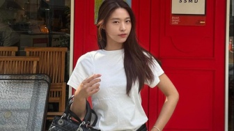 4 Gaya Nyentrik ala Kim Seol-hyun, Cocok Jadi Inspirasi OOTD Kerenmu!