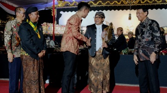 Hadiri Pesta Rakyat Semar Desa di Pura Mangkunegaran, Wiranto Titip Pesan Indonesia Emas 2024