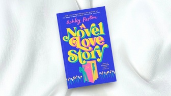 Terjebak di Dunia Fiksi dalam Novel 'A Novel Love Story'