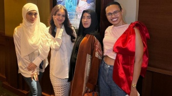 Celine Evangelista Pakai Hijab saat Nonton di Bioskop, Dulu Jawab Begini saat Ditanya soal Agama