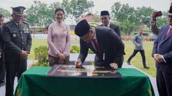 Dampingi Bobby Nasution di HUT Kota Medan, Kahiyang Ayu Padukan Kebaya Janggan dengan Heels Spanyol Belasan Juta!