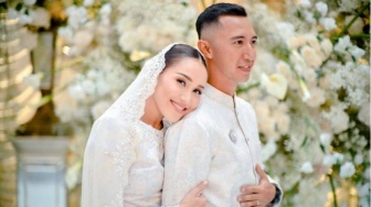 Muhammad Fardana Singgung Rasa Sakit Usai Batal Nikah, Ayu Ting Ting Asyik Hamburkan Uang