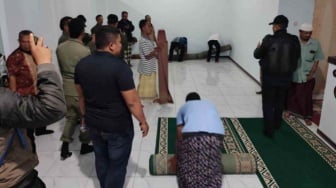 Atas Nama Kondusivitas, Pemda Garut Segel Masjid dan Bubarkan Jemaah Ahmadiyah di Desa Ngamplang