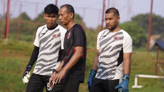 Ardhiyasa, Cahya Supriadi dan Adre Arido, Siapa Kiper Persija Terbaik? Ini Analisa Legenda Timnas Hendro Kartiko