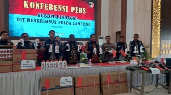 Terbongkar Peredaran Oli Palsu di Bandar Lampung, Pabriknya di Tangerang