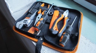 Penting tapi Dianggap Sepele, Toolkit Wajib yang Ada di Bagasi Motor