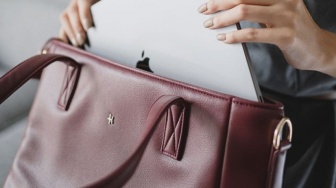 Bikin Penampilan Lebih Menarik, Ini 3 Tote Bag Brand Lokal yang Buatmu Makin Stylish