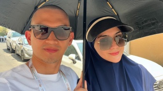 Momen Haji Terasa Seperti Bulan Madu Kedua Bagi Citra Kirana dan Rezky Aditya