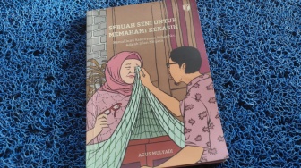 Sebuah Seni untuk Memahami Kekasih: Romantisme Sejoli yang Penuh Kelucuan