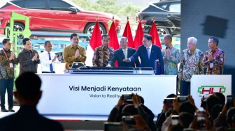 Jabar Rumah bagi Pabrik Sel Baterai Terbesar dan Pertama di Asia Tenggara