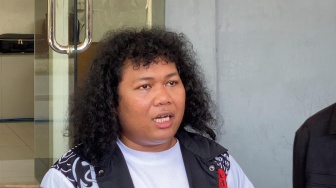 Tangis Marshel Widianto Nyaris Pecah Direstui Denny Cagur Maju Pilkada, Dulu Punya Masalah