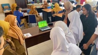 Belajar Asyik! Mahasiswa Itera Ciptakan Game Terapi Kognitif untuk Siswa Tunarungu