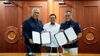 Pupuk Indonesia Gandeng Bulog untuk Serap Hasil Panen Petani MAKMUR