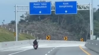 Viral Pemotor Masuk Jalan Tol Bangkinang-Koto Kampar