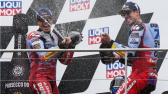 Brother Goals! 2 Kakak Adik Ini Bisa Naik Podium MotoGP Secara Bersamaan