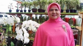 Mamah Dedeh Naik Haji 33 Kali, Hukum Haji Berkali-kali Ternyata Bisa Makruh