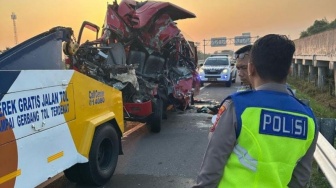 Polisi Ungkap Dugaan Penyebab Kecelakaan Maut Rombongan SDI Daruf Falah Di Tol Solo-Ngawi Tewaskan 6 Orang