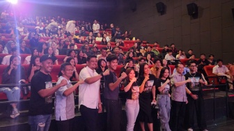 Momen BPODT Nobar Harta Tahta Boru Ni Raja Bareng Pj Gubsu dan Bobby Nasution