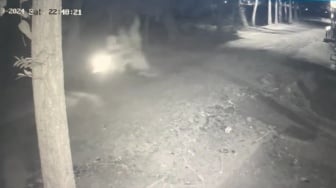 Fakta atau Hoax? Polisi Ungkap Misteri Video Pocong Bonceng Motor di Kulon Progo