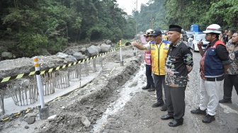 Gubernur Sumbar Pantau Uji Coba Jalan Lembah Anai Padang-Bukittinggi, Masyarakat Tetap Wajib Waspada!