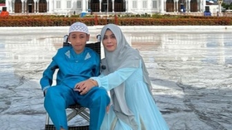 Telaten Bimbing Anak Hafalkan Al Quran, Ini Pendidikan Dahlia Andayani Ibu Naja Hafiz Indonesia