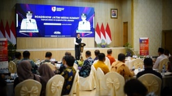 Pemimpin Redaksi Suara.com Suwarjono saat pelaksanaan Jatim Media Summit (JMS) di Jember, Jawa Timur, Jumat (19/7/2024). [Foto dok. Beritajatim.com]