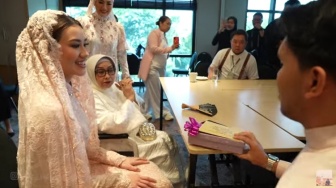 Minta Izin Nikah Duluan ke Zahwa, Gestur Cengar-Cengir Aaliyah Massaid Diomongin