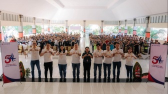 Astra Motor dan SMA Negeri Bali Mandara Bersinergi Tanam 254 Pohon untuk Masa Depan Hijau Indonesia