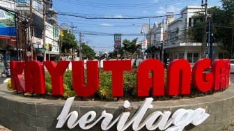 Logo Kayutangan Heritage Ditabrak, DLH Kota Malang Minta Ganti Rugi Jutaan Rupiah